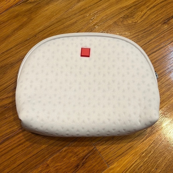 NWOT Goldwell Kerasilk Luxury Hair Cosmetic Makeup Small Bag - Picture 2 of 9